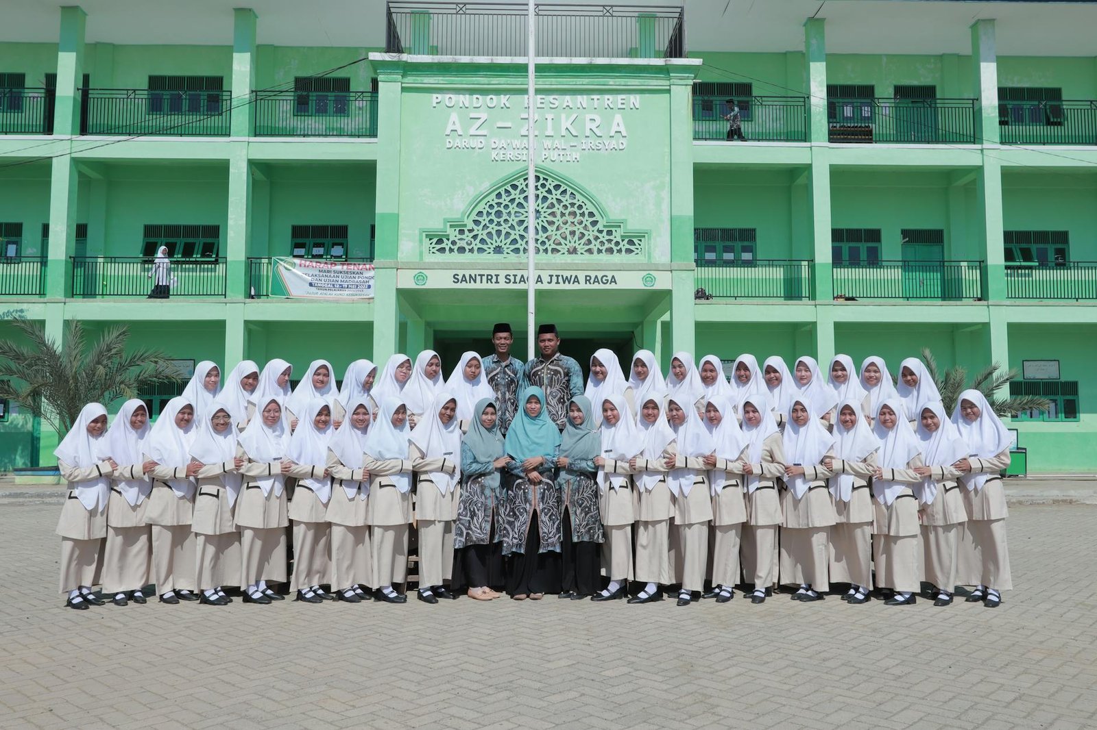 Jasa anti rayap Surabaya profesional dan terpercaya menyediakan layanan pengendalian hama untuk melindungi properti Anda dari kerusakan akibat rayap