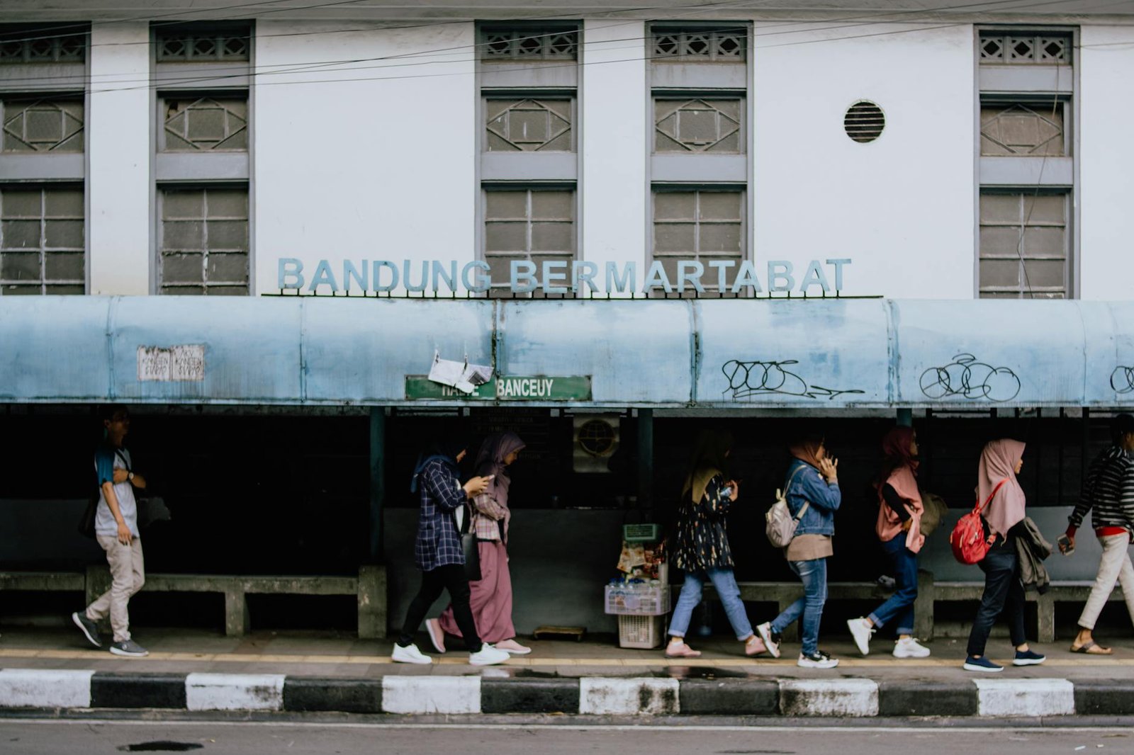 Layanan jasa anti rayap di Bandung menggunakan metode pengendalian hama yang efektif dan aman untuk menghilangkan rayap di rumah atau bangunan.